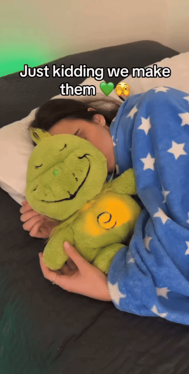 💚 Grinchy Breathing Plush – Calming Sleep Buddy